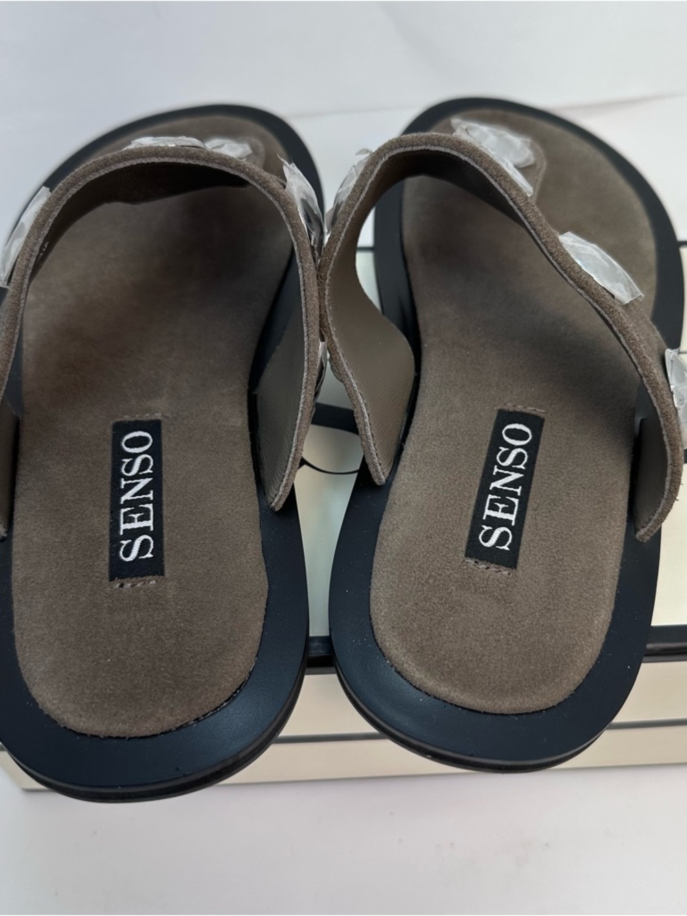 SENSO Anna II Sandal in Mushroom green suede leather flip flop - Picture 4 of 5